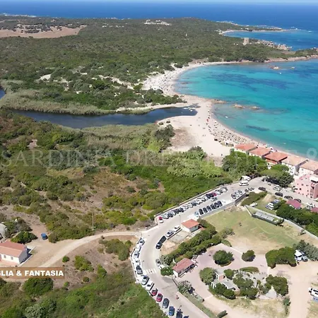 Fantasia 100 M From The With Private Parking